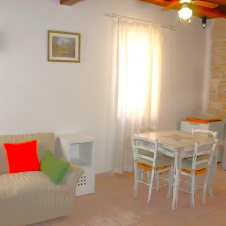 Cielo Terra Luna, In Centro A Numana