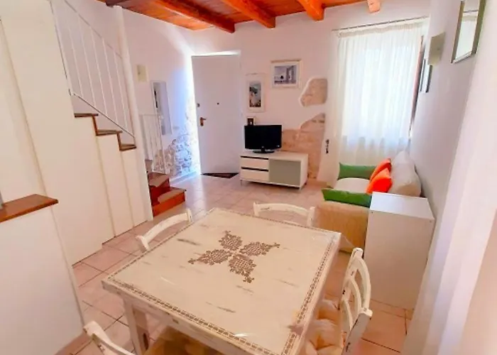 Cielo Terra Luna, In Centro A Holiday home Numana